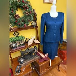 Anne Klein Elegant Blue Skirt Suit Set